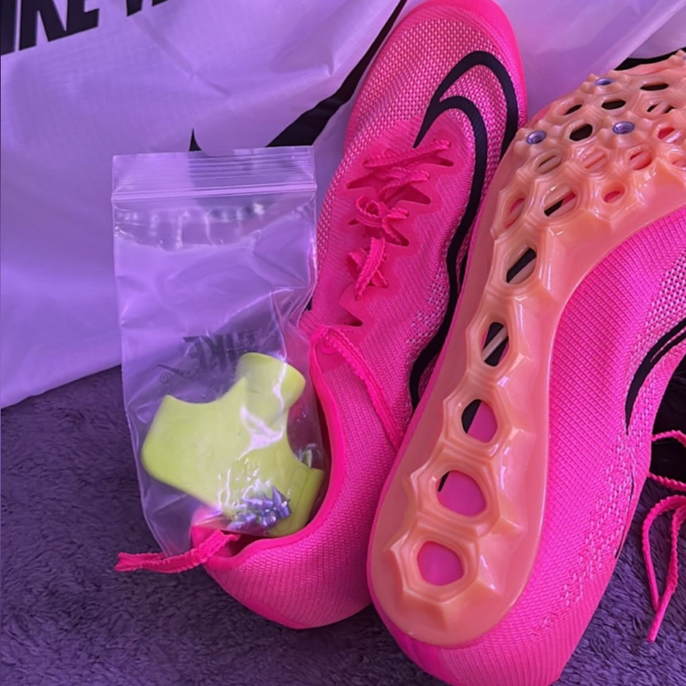 COPY - Track sprinting spikes